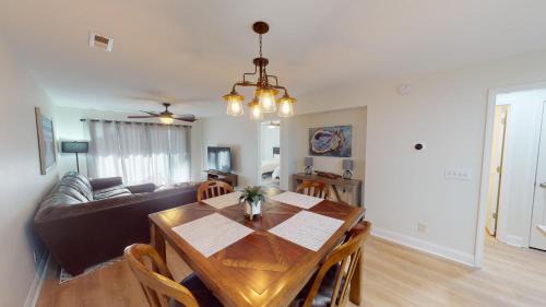 Pawleys Island Villa | Deluxe 2BR Villa amidst Pawleys Islands Fairway