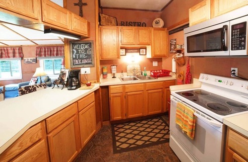 Pendleton House | DERBY Private Tack House