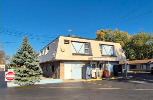 Des Plaines Hotel | Des Plaines Motel By OYO O'Hare Airport Chicago