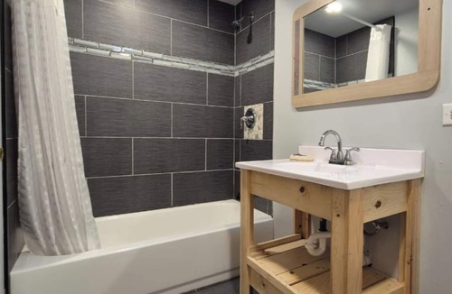 Des Plaines Hotel | Des Plaines Motel By OYO O'Hare Airport Chicago