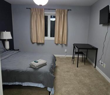 Winnipeg House | Devanshire stay