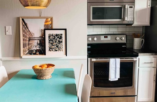 Evansville Apartment | Digs 3 of 5: 2BDRM, Open & Airy, Private Parking, Central, 2nd Floor & More!