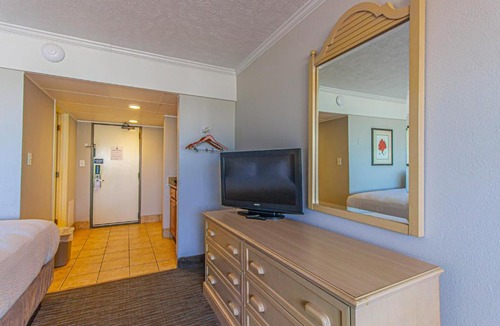 Myrtle Beach House | Direct Oceanfront Suite - Ocean Reef 201 Sleeps 4!