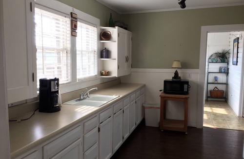 Tellico Plains House | Discover Cherohala Skyway and Historic Downtown Tellico Plains in just 5 mins !