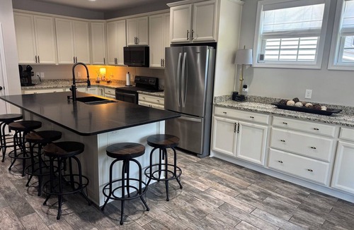 Christiansburg House | Do Drop Inn
