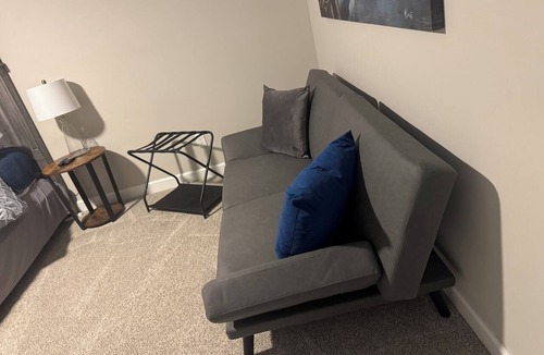 Christiansburg House | Do Drop Inn