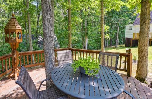 Wellington House | Dog-Friendly Home Rental ~ 5 Mi to Cave Run Lake!