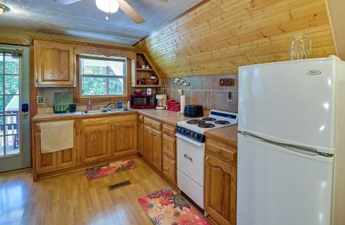 Wellington House | Dog-Friendly Home Rental ~ 5 Mi to Cave Run Lake!