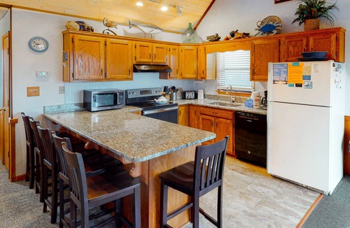 Waves House | Dog-Friendly House w/Private W/D, Private Hot Tub, Free WiFi