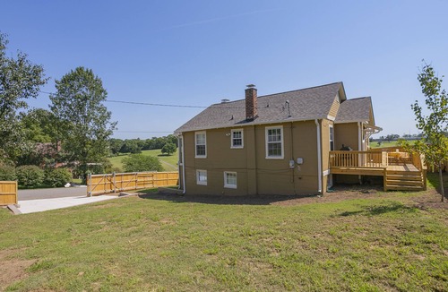East Nashville House | Dog-Friendly Shelby Park Home · 3BR Sleeps 8