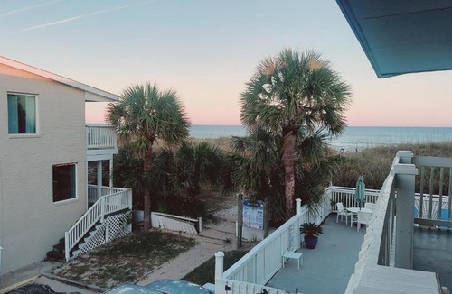 North Carolina Coast Hotel | Dolphin Lane Motel