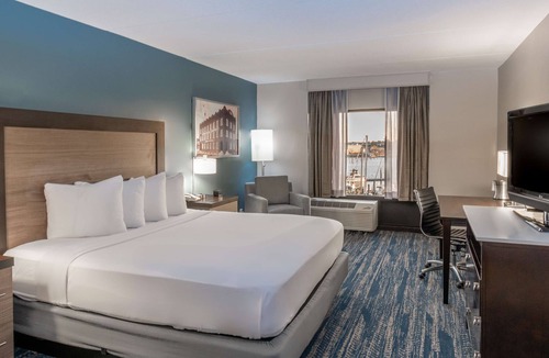 New Bern Hotel | DoubleTree by Hilton New Bern Riverfront