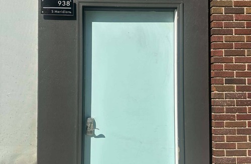 Babe Denny Apartment | Downtown 1BR loft Sum