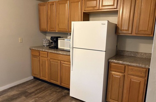 Wabash House | Downtown 2 Bedroom Cottage, Sleeps 6, Walking Distance to Honeywell, Downtown Restaurants, Shopping