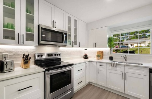 Alpharetta Villa | Downtown Alpharetta Townhome: 2 Luxury Ensuites