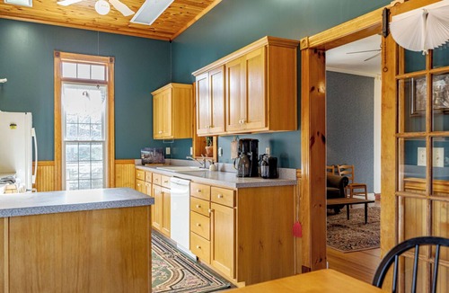 Brandenburg House | Downtown Brandenburg Historic Stay River Views Near Fort Knox