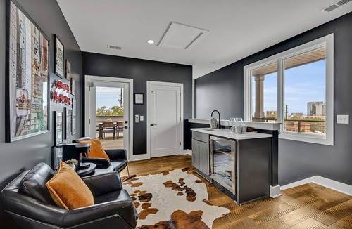 Edgehill Cottage | Downtown Dolly - Heart of Gulch - Rooftop Hot Tub