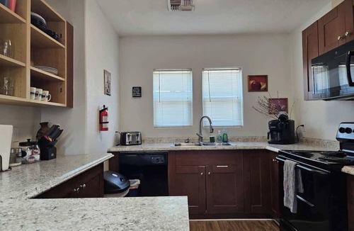 Garfield Apartment | Downtown Phoenix Triplex w/Backyard & Free