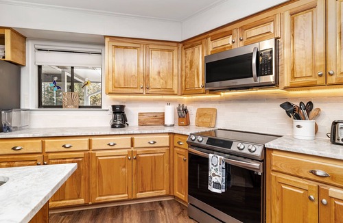 Henrico House | Dream Lakefront Escape | Private Dock | Kayaks