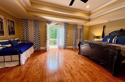 Gumlog House | DreamShare - Lakefront Multi-Family Home on Lake Hartwell in Lavonia, GA