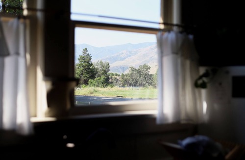 Methow House | Dreamy Mountain View Cottage + Creative Work Space