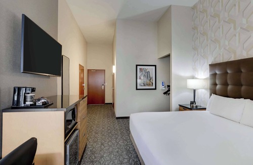 Homewood Hotel | Drury Inn & Suites Birmingham Lakeshore Drive
