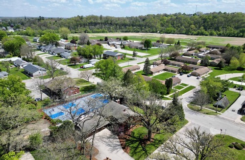 Decorah House | Eagle's Landing: A Spacious 4 Bedroom house near downtown Decorah, IA