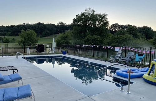 Blacksburg House | Early check in for Thursday night games! Discount available for repeat bookings!
