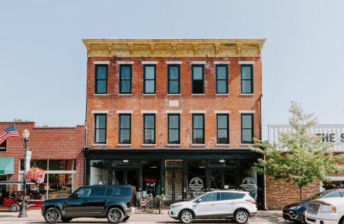 Madison Apartment | East Main Lofts - Coastal 201