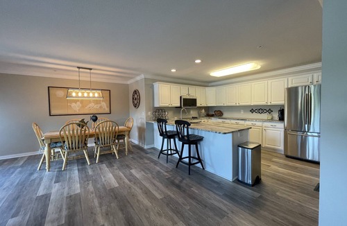 La Follette Condo | Eastern Sunrise Lower Deck