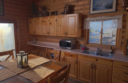 St. Charles Cabin | Eastshore Rustic Cabin