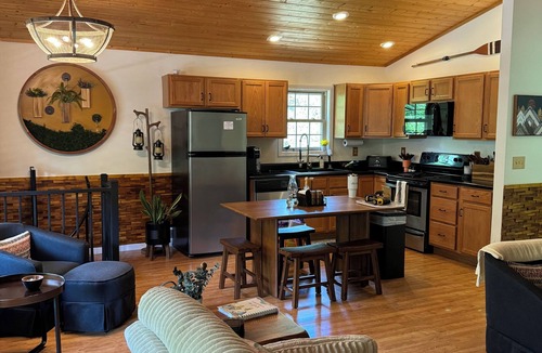 Cullowhee House | Easy access 3 bd 3 ba riverside retreat just 5 mins from WCU campus! Ping pong!