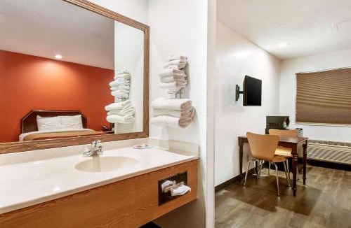 Franklin Cabin | Econo Lodge Franklin