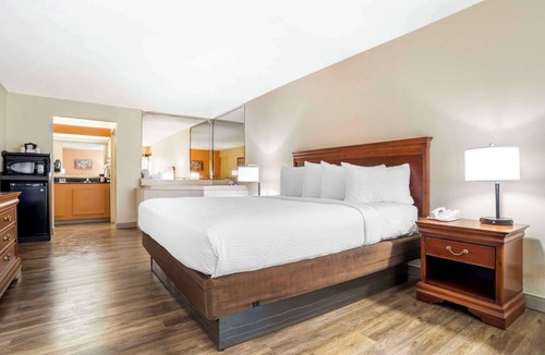Kreole Hotel | Econo Lodge Moss Point - Pascagoula