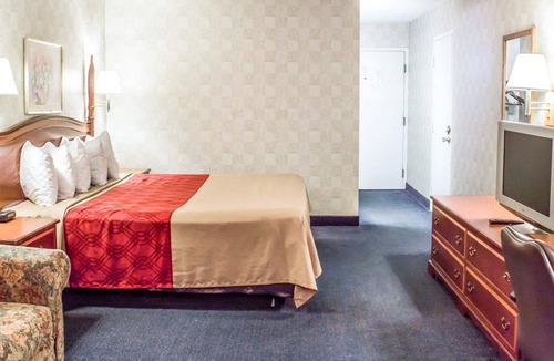 Greensboro Hotel | Econo Lodge & Suites