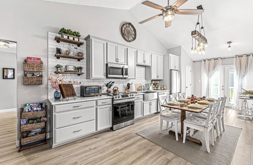 Noblesville House | Edelweiss Chic Retreat/Grand Park/Ruoff/Extended Stays Accepted