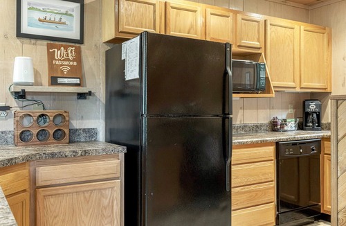 Innsbrook Ski Chalet | Edgewater Escape by Sarah Bernard, with Hot Tub