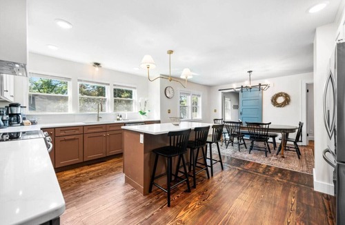 Nashville House | Elegant Retreat + Cedar Barrel Sauna in Downtown Nashville