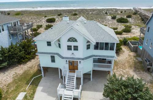 Waves House | Elegant Updated Oceanfront Home with Pool & Hot Tub