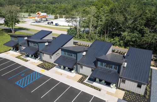 Travelers Rest Cottage | Elevated, Boutique Space Backing the Swamp Rabbit Trail