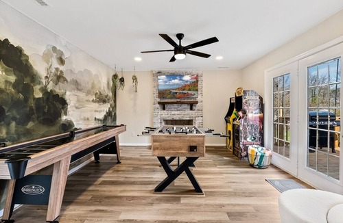 Greer House | Elevated Retreat w/Hot Tub, Sauna + Game Room - Sleeps 12