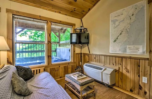 Bryson City Cabin | Elevated Tree Cabin in the Woodlands on the Nantahala River, North Carolina