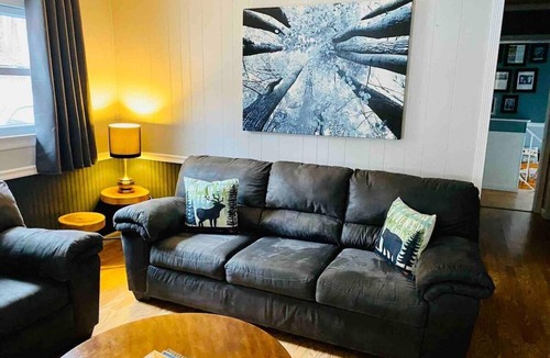Gilbert House | Ellis Trail Lodging in Gilbert West Virginia across from the Rockhouse trails