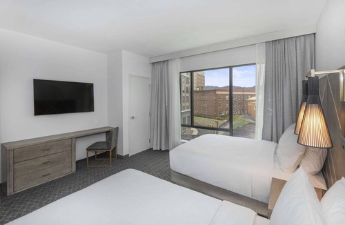 Downtown Asheville Hotel | Embassy Suites By Hilton Asheville Downtown