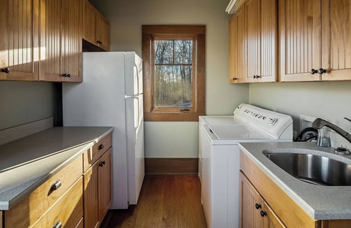 Baxter Ski Chalet | Emerald Overlooking Center Hill Lake