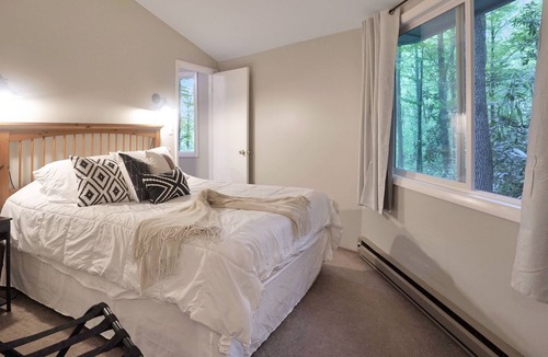 Mill Ridge House | Enchanting Mountain TreeHouse close2 BannerElk,Boone,BlowingRock,SugarMt,BeechMt