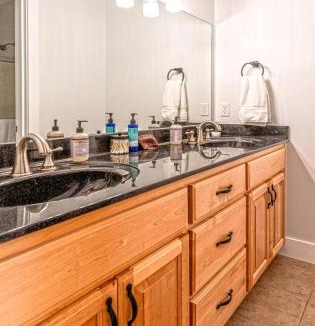 Topton House | Enormous Cabin Retreat with Beautiful Views and Private Dock in Topton, North Carolina