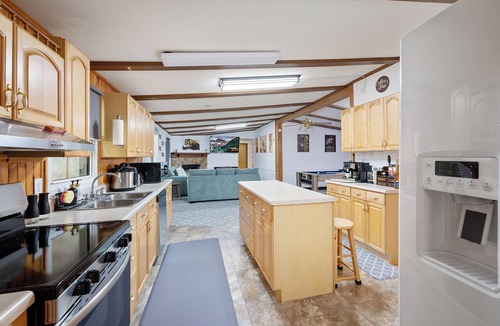 Barium Springs House | Entire 3BR near Troutman and Statesville
