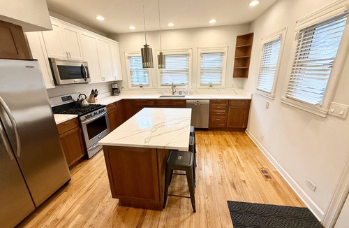 Ranch Triangle House | Entire Home in Lincoln Park - Amazing Game Room - Perfect Location