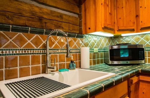 Saluda Cabin | Epic 1BR Cabin w/Outdoor Fireplace~Free Tix